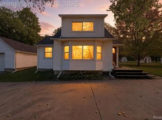 802 Tickner St, Linden, MI 48451
