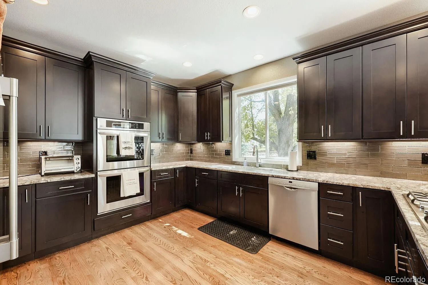 4 bed, 5.0 bath, 3547 sqft, $4,975 — Photo 1