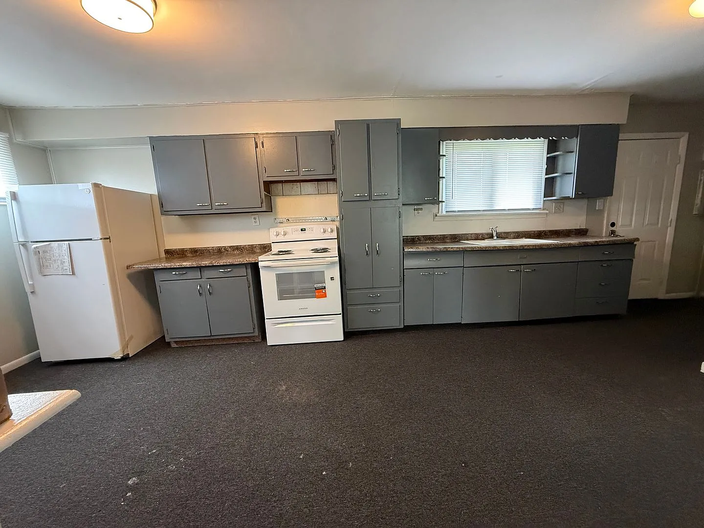 For Rent: 3511 S Ebright St. 3 Bedroom 1 bath! Recently Renovated! Washer & Dryer Hookups! — Photo 3