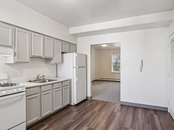 The Willows at Walnut Hill, 242 S 49th St #10a9f9c41, Philadelphia, PA 19139