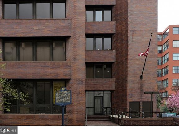 2nd image of 125 N 4th St #1X4
