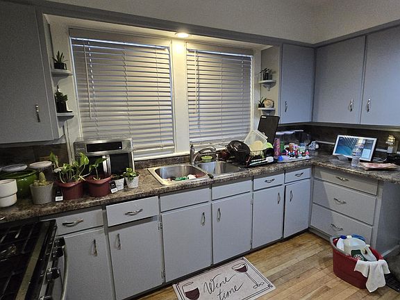 5th image of 1131 Thomas St SE