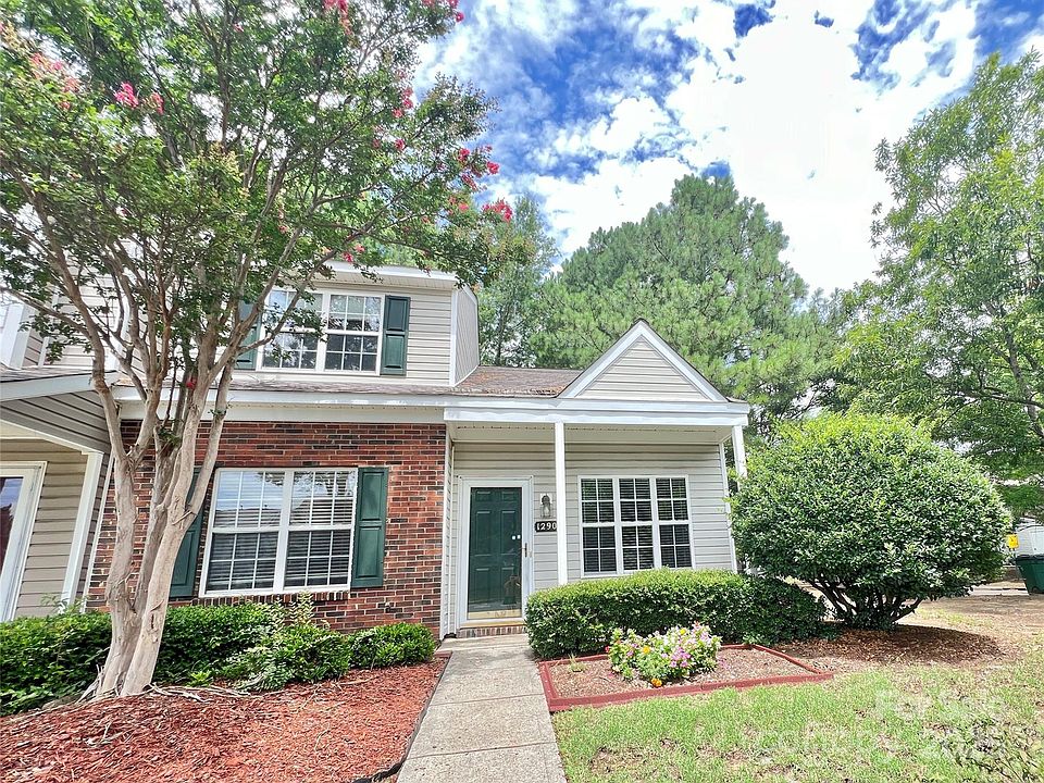 1st image of 12906 Sickles Dr