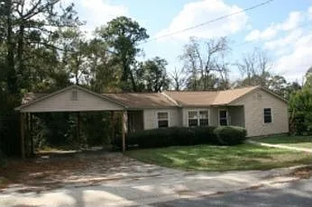 1148 Jean St photo 1