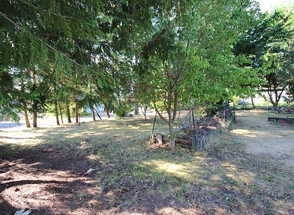 2nd image of 1990 E Timberlake West Dr