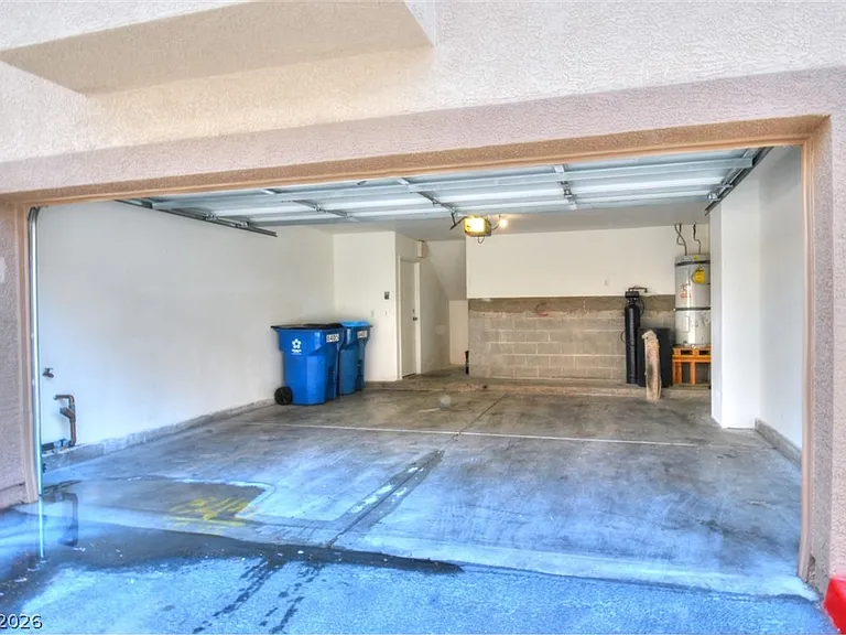 8400 Tiger Woods Ave — Photo 25