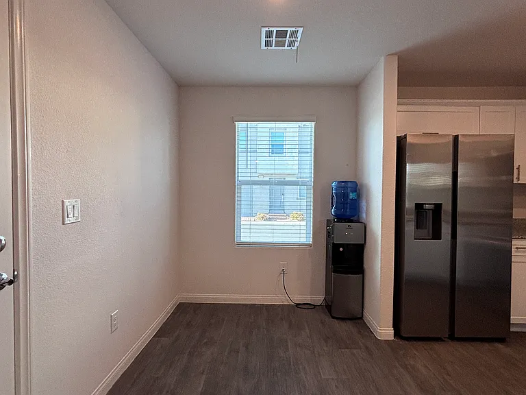 2833 Champagne Gold Ave — Photo 6