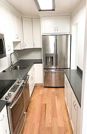 3rd image of 932 Peninsula Ave APT 205