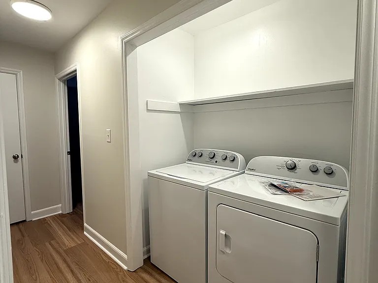 Washer and Dryer w storage