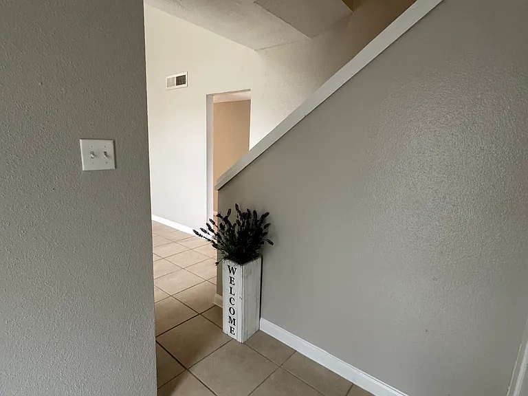 2Beds-2.5Baths
