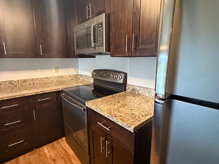 280 NW Holly St #6 — Photo 69