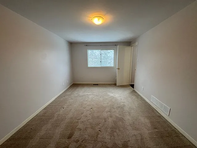 536 Thorndale Dr — Photo 22