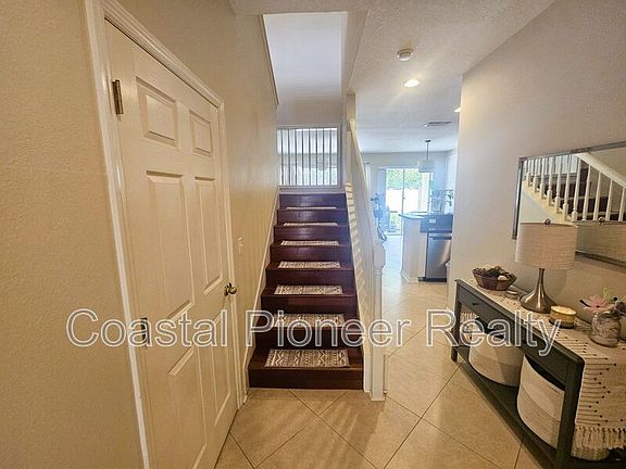 4th image of 8148 Stone Leaf Ln