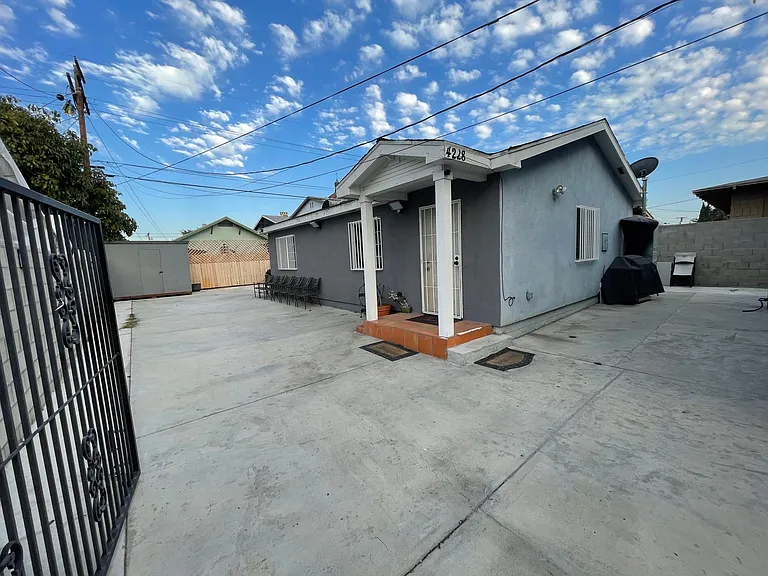 4228 Brighton Ave — Photo 1