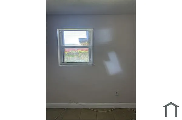 Building Photo - 11330 SW 207th Dr #2