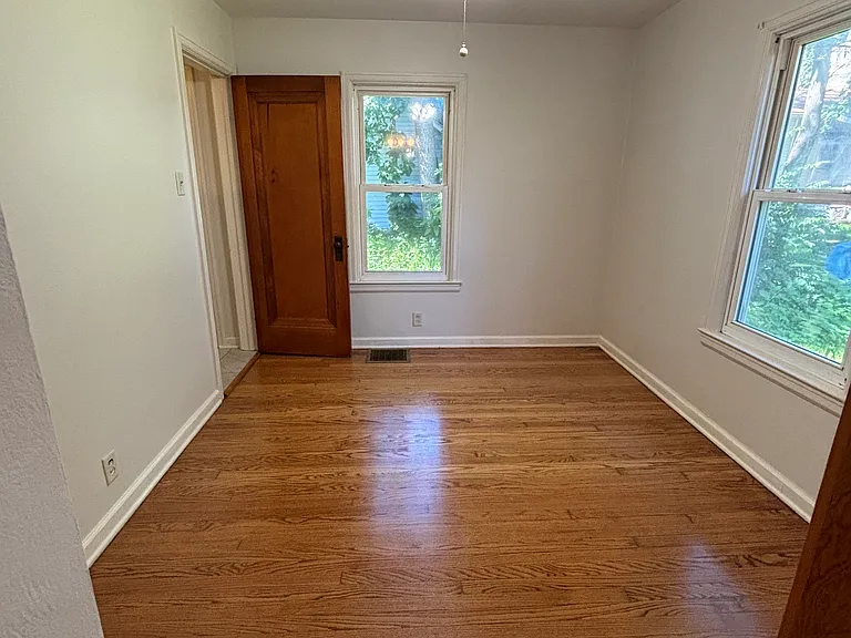 253 Garfield Ave #B — Photo 4