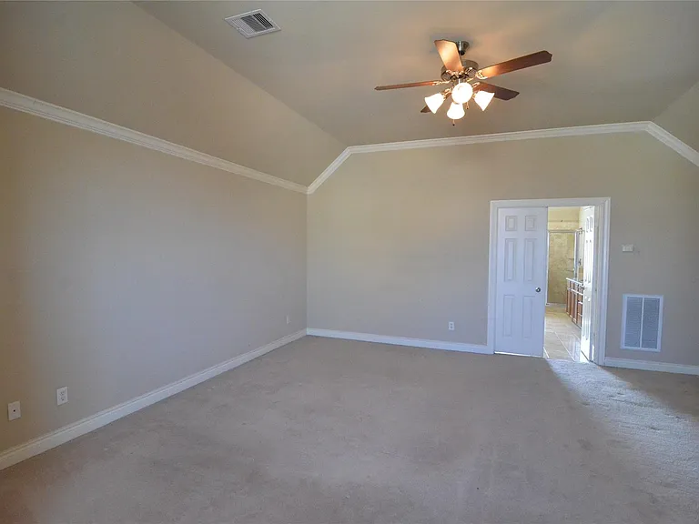 9006 Harbor Hills Dr E — Photo 7