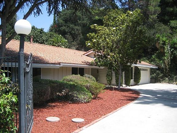 2nd image of 16034 Chella Dr