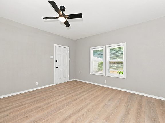 5th image of 1548 McKenzie Ave