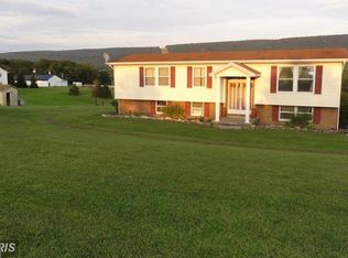 3933 Highland Ridge Rd, Berkeley Springs, WV 25411