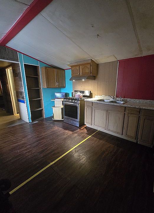 2nd image of 2128 Roosevelt Dr