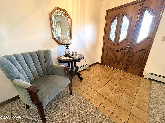 5th image of 19 Marion Cir