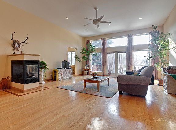 5th image of 120 S Greenwood Ave