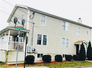 313 State St, Bristol, RI 02809