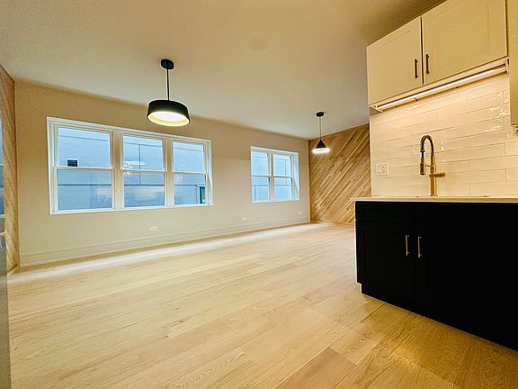 4th image of 1433 N Fairfield Ave #1