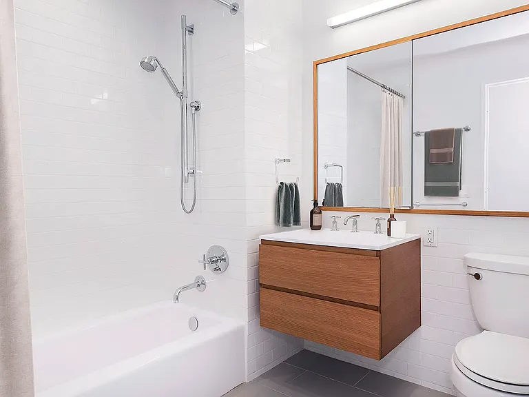 7 W 21st St #701 — Photo 9