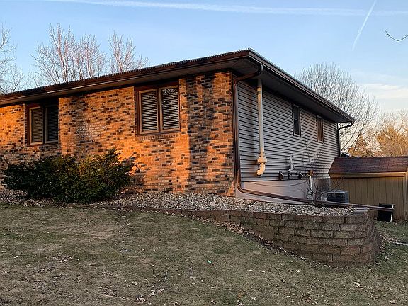 Front, southwest corner