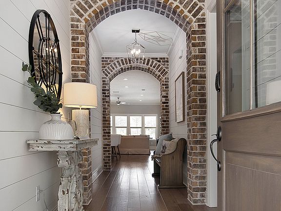 Representative plan. Colors, finishes and upgrades may vary