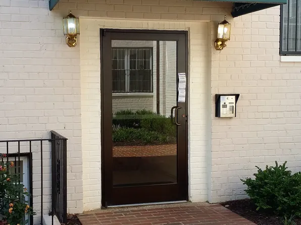3221 8th St SE APT 2, Washington, DC 20032