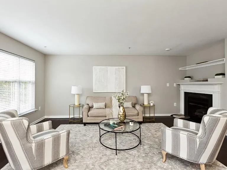 124 Emory Woods Ct — Photo 5