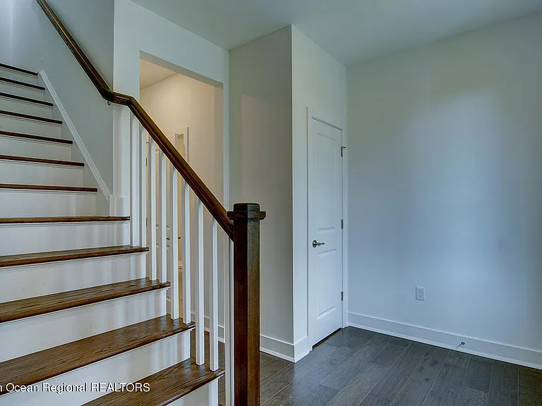 101 Pilot St — Photo 9