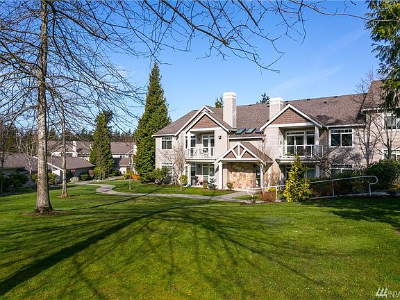 Southern exposure for your covered patio overlooking the grounds!