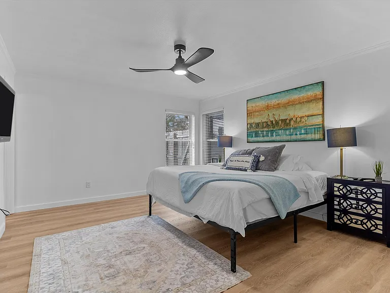 10801 Harvestwood Dr — Photo 16