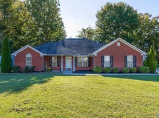 26 Emory Dr, Decatur, AL 35603