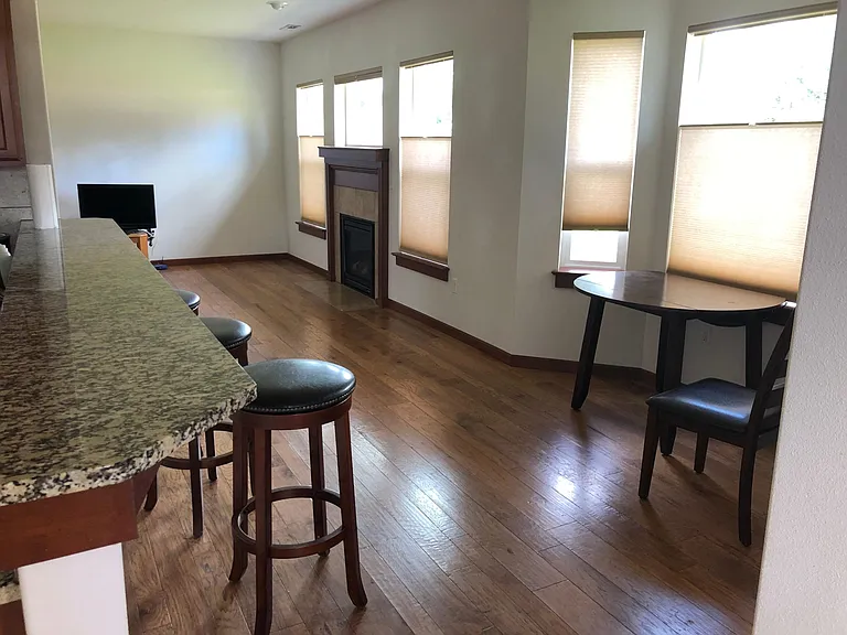 723 Cali Ln SE — Photo 6