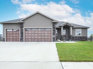 1029 49th Ter W, West Fargo, ND 58078