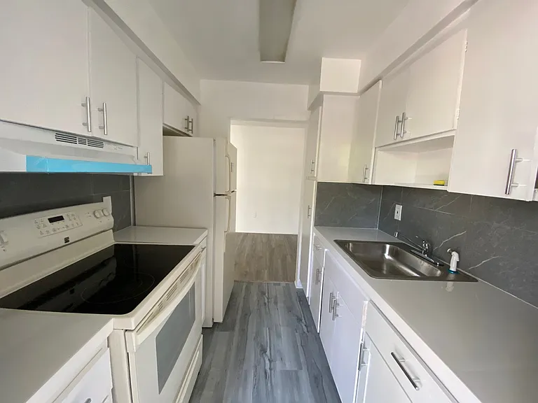 San Souci Apartments, Inc. — Photo 9