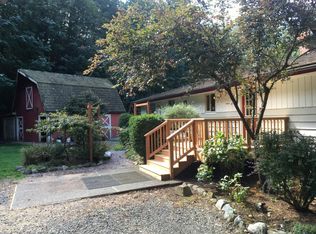 12055 Miller Rd NE, Bainbridge Island, WA 98110