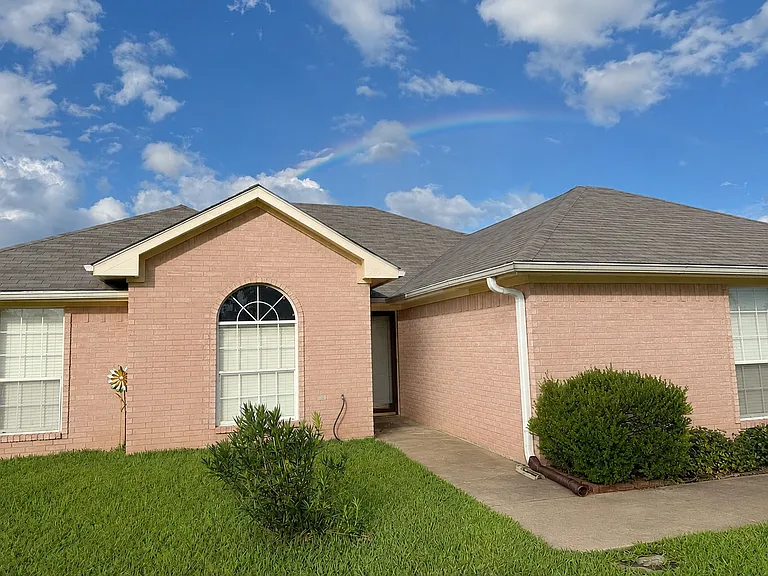 106 Ash Dr — Photo 3