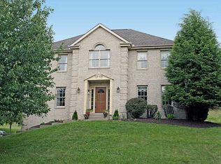 3016 White Pine Dr, Gibsonia, PA