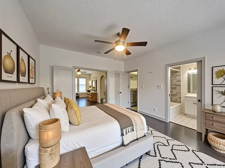 Historic Elegance, Move-In Ready Comfort Special Incentive for Immediate Move-In — Photo 22