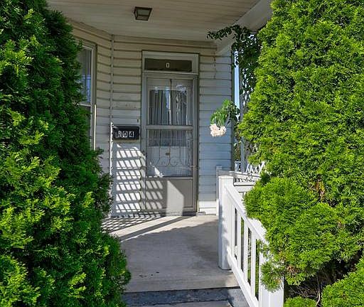 4th image of 104 Brimmer Ave