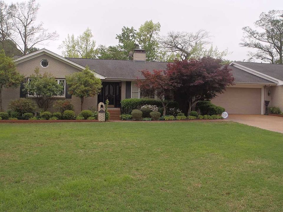 1st image of 106 N Lakeside Ln