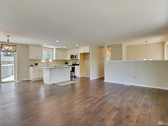 4th image of 15318 121st Avenue Ct E