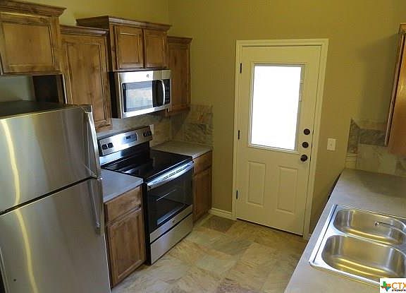 4th image of 402 Sladecek Dr #B