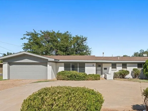 1401 E Hester St, Brownfield, TX 79316